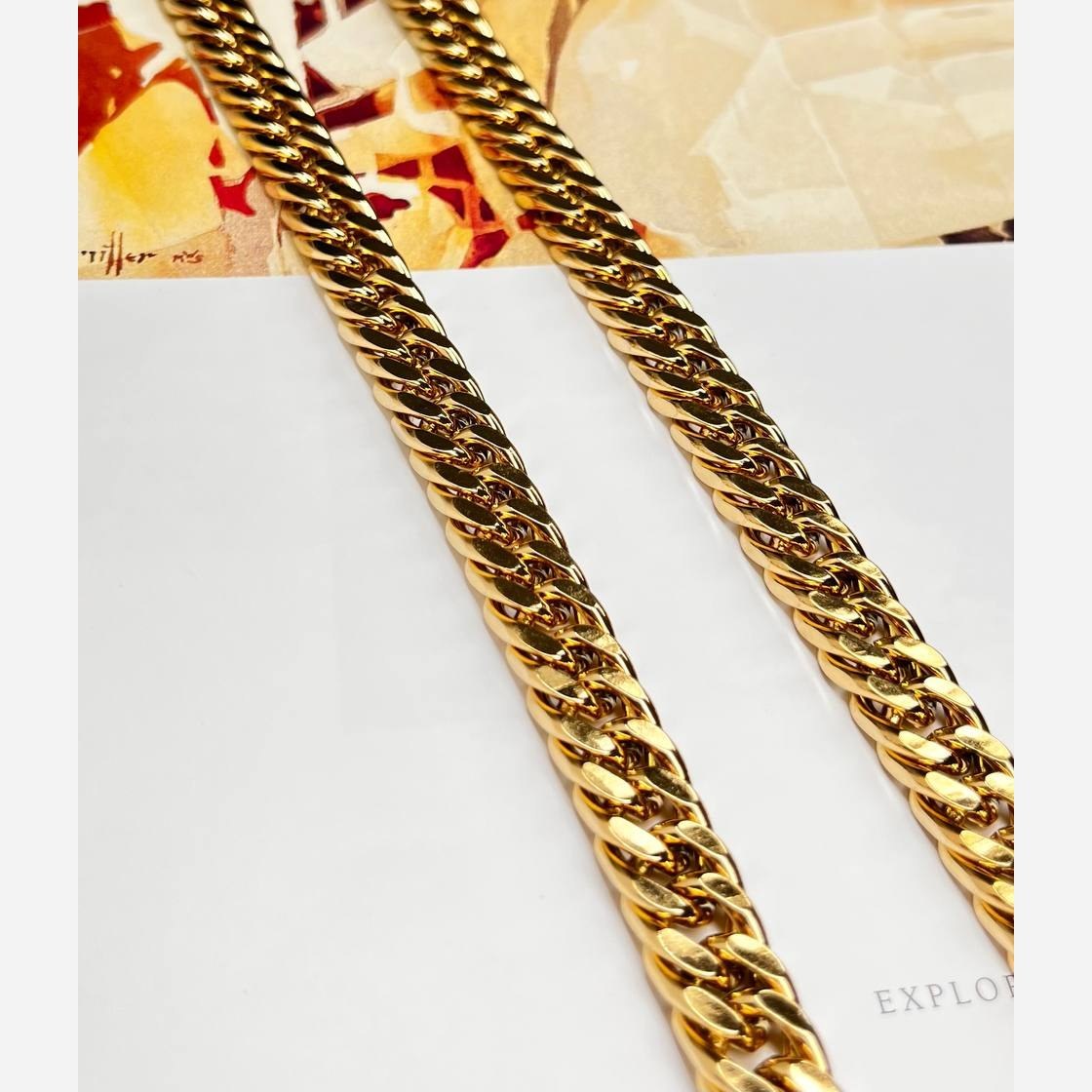 گردنبند مردانه مدل کارتیه Cartier جنس استیل عیار  316  رنگ ثابت کد ztk (پس کرایه)