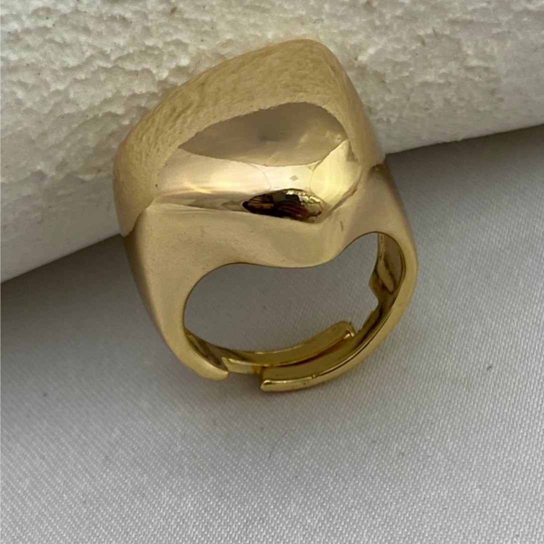 انگشتر آبکاری نقره زنانه طرح نگین سبز فری سایز Freesize تنوع طرح رنگ ثابت کد tj (پس کرایه)
