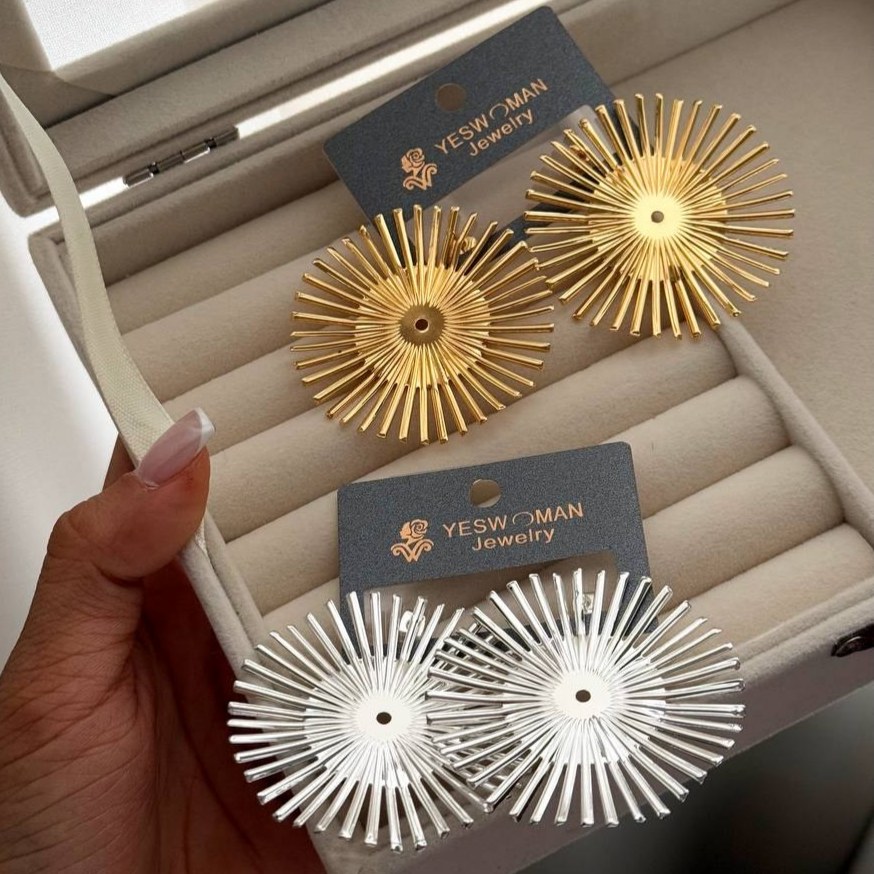 گوشواره آبکاری نقره زنانه طرح خورشید رنگ ثابت کد sm