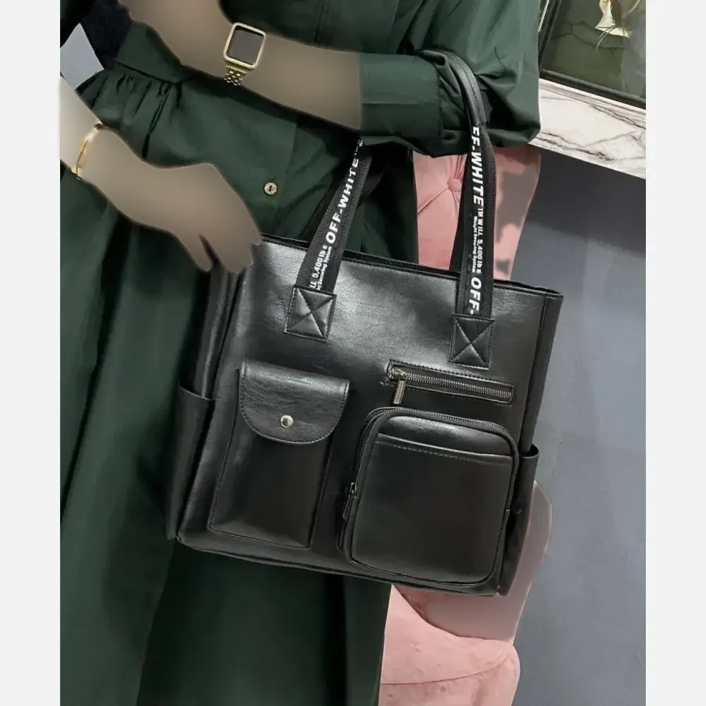 کیف زنانه مهرانگیز جنس چرم با کیفیت رنگ مشکی ابعاد 35 در 35 سانتیمتر
