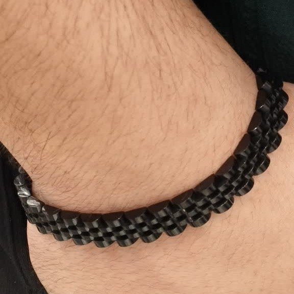 دستبند رولکس مشکی باریک اصلی حک شده مارک رولکس روی کار