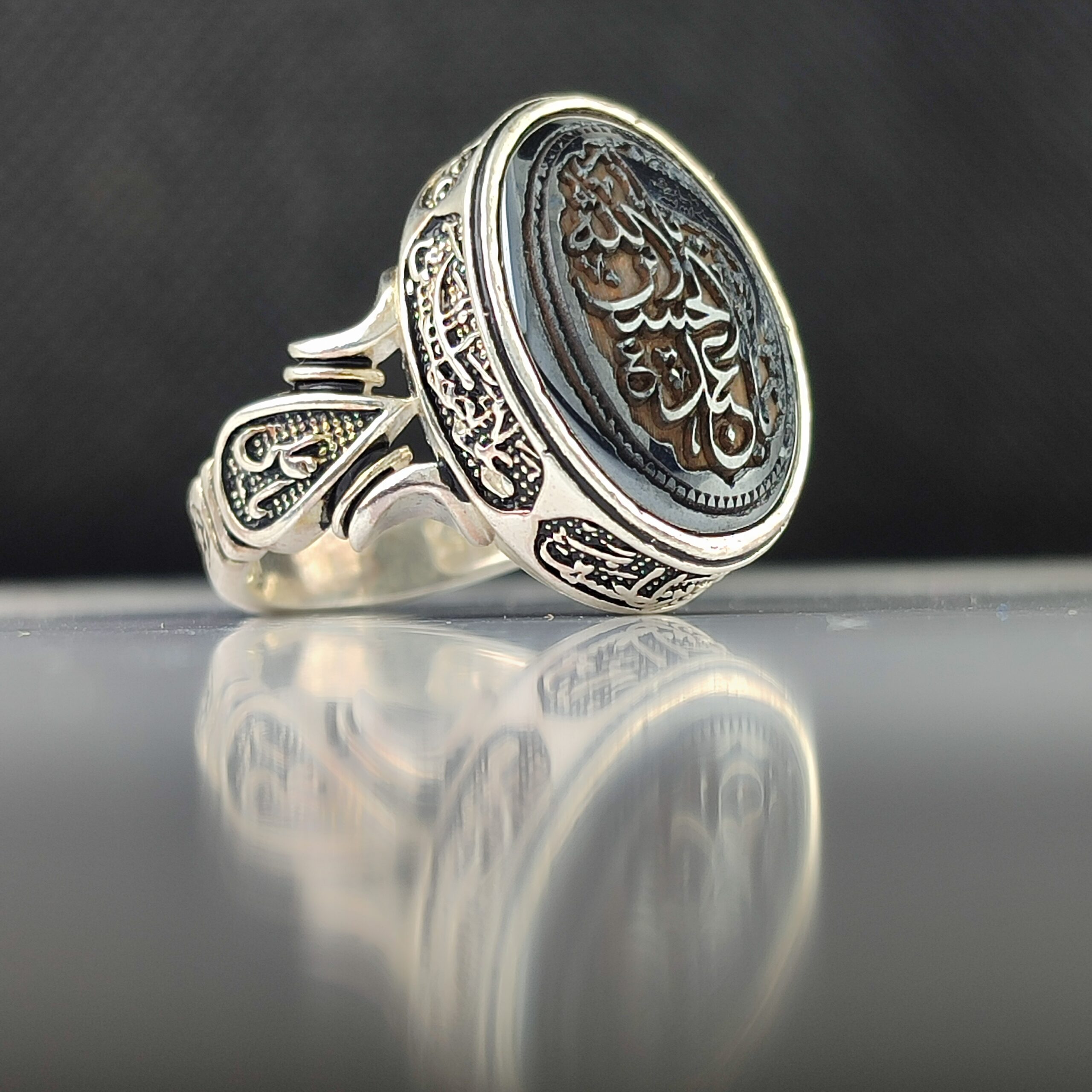 انگشتر نقره باسنگ حدید حکاکی یا اباعبدلله الحسین  کد 2936