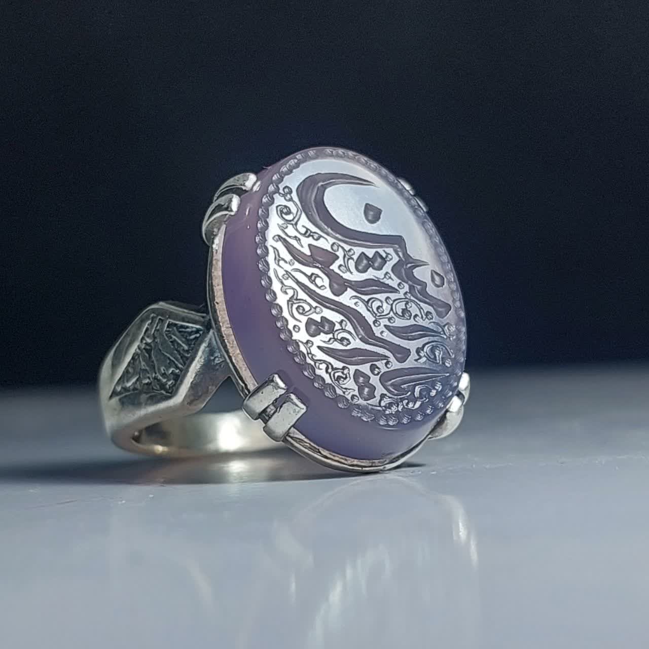 خرید انگشتر عقیق سوسنی با حکاکی یا امیرالمومنین؛ تلفیق کمیابِ رنگ و ذکر  کد 2128