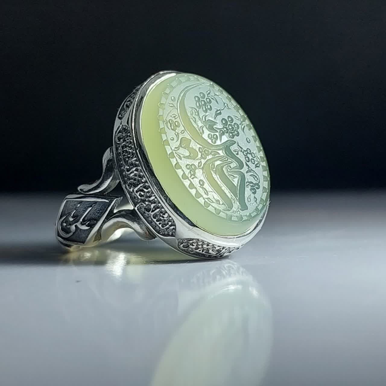 خرید انگشتر عقیق سبز خطی با نقش «یا حسین»؛ سبزِ  کد 4257