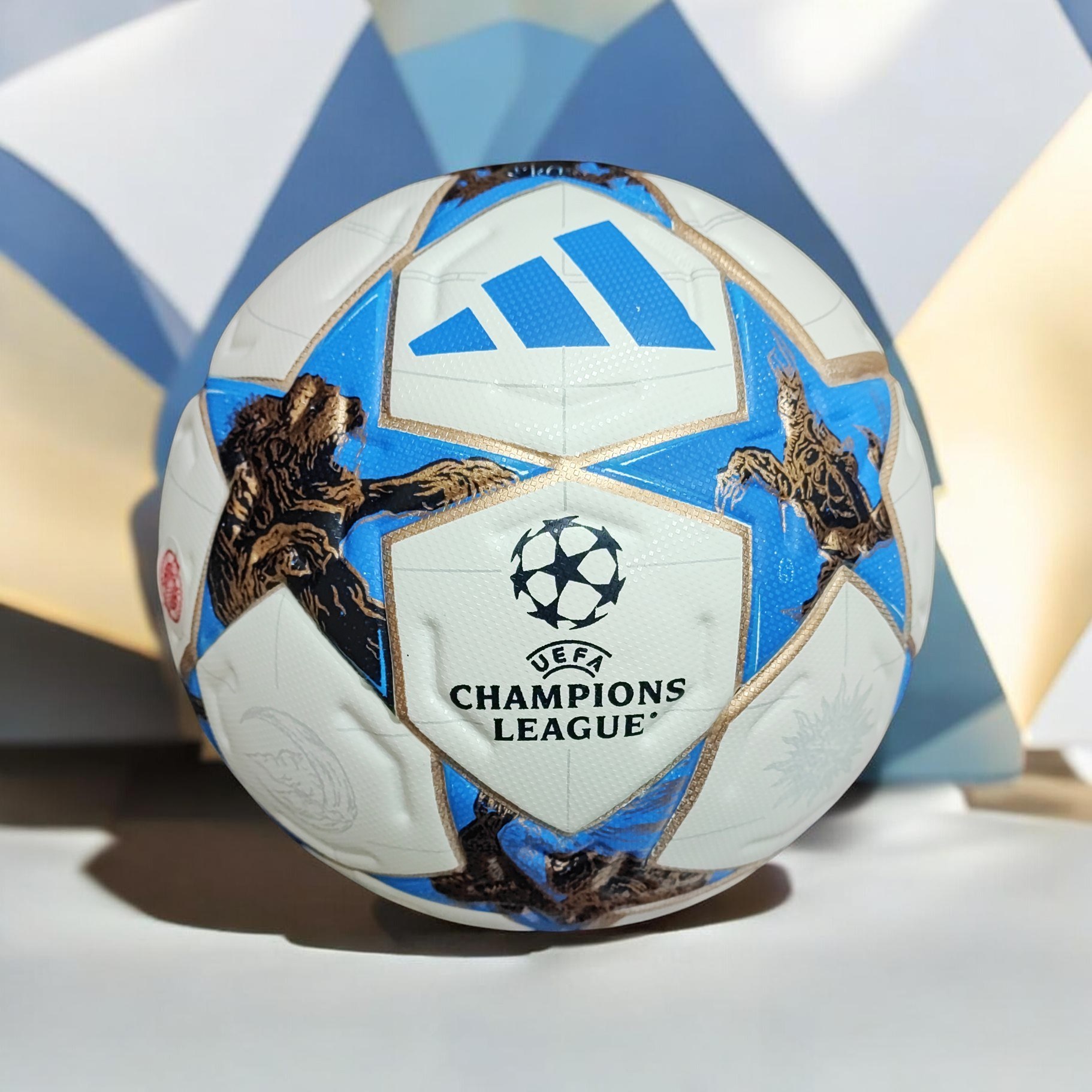 توپ فوتبال چرمی نمره 5 آدیداس مدل چمپیون لیگ لیگ قهرمانان اروپا UCL2026 مناسب چمن