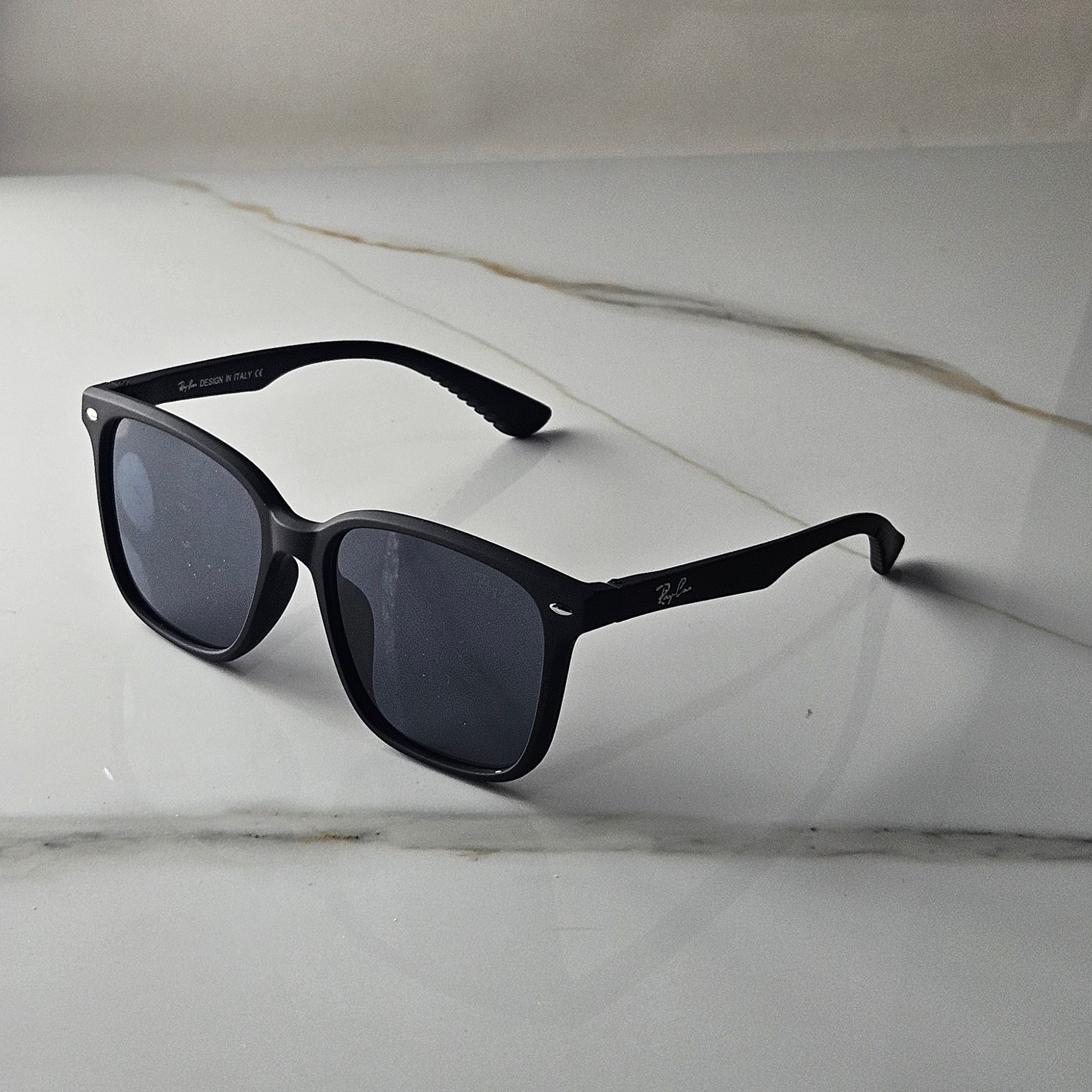 عینک ری بن مربعی